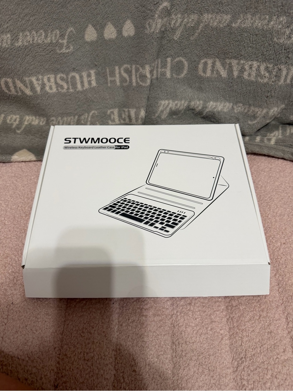 STWMOOCE Wireless Keyboard Leather Case for iPad - White Box